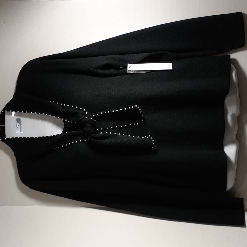 Mercer Street Studio Women's Black Sweater with Faux Pearl.LP